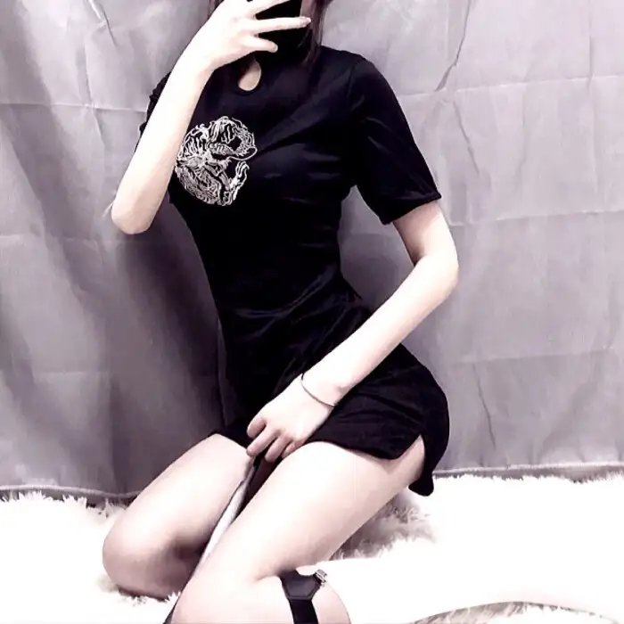 学校的地下网站